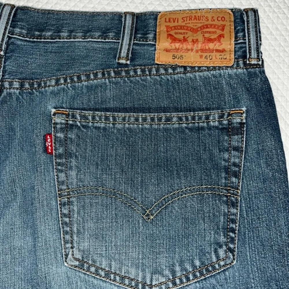 Levi’s Men’s 505 Straight Leg Size 40 x‎ 30